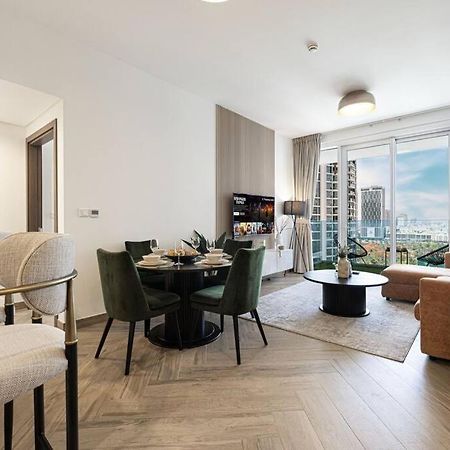 Chic 2 Bed Near Trade Centre With 5 Star Amenities Apartment Dubai Exterior photo