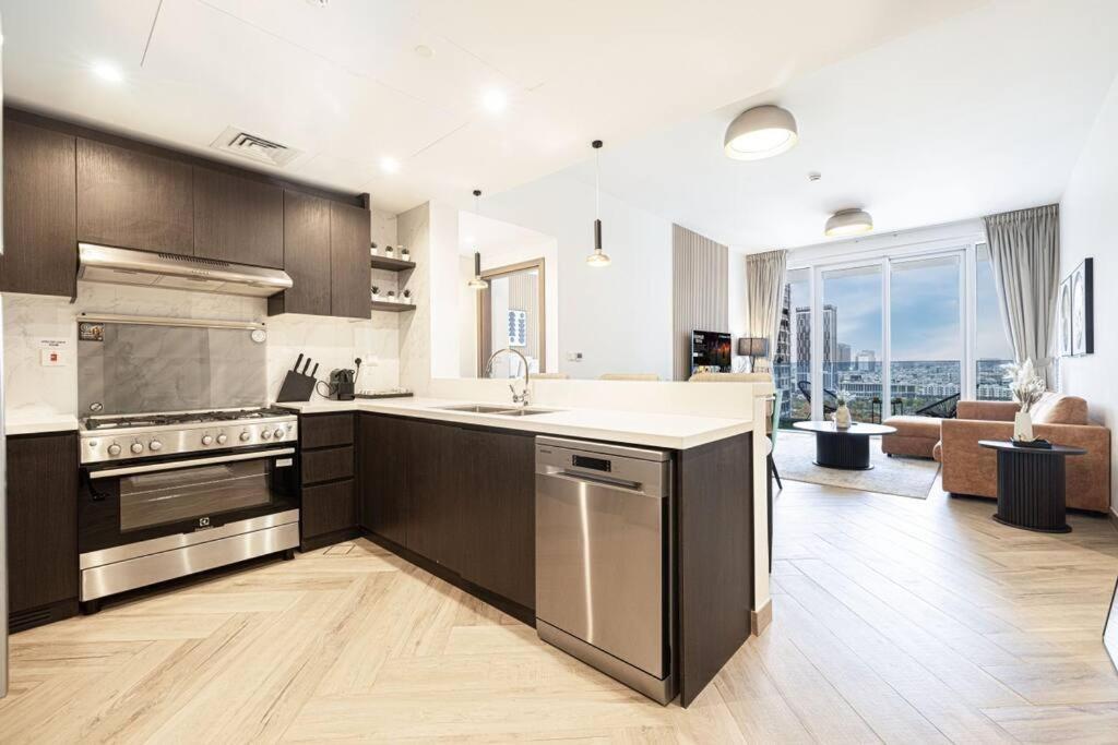 Chic 2 Bed Near Trade Centre With 5 Star Amenities Apartment Dubai Exterior photo