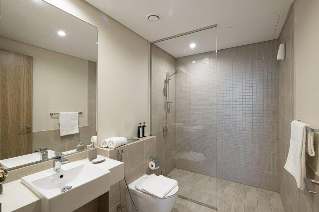 Chic 2 Bed Near Trade Centre With 5 Star Amenities Apartment Dubai Exterior photo
