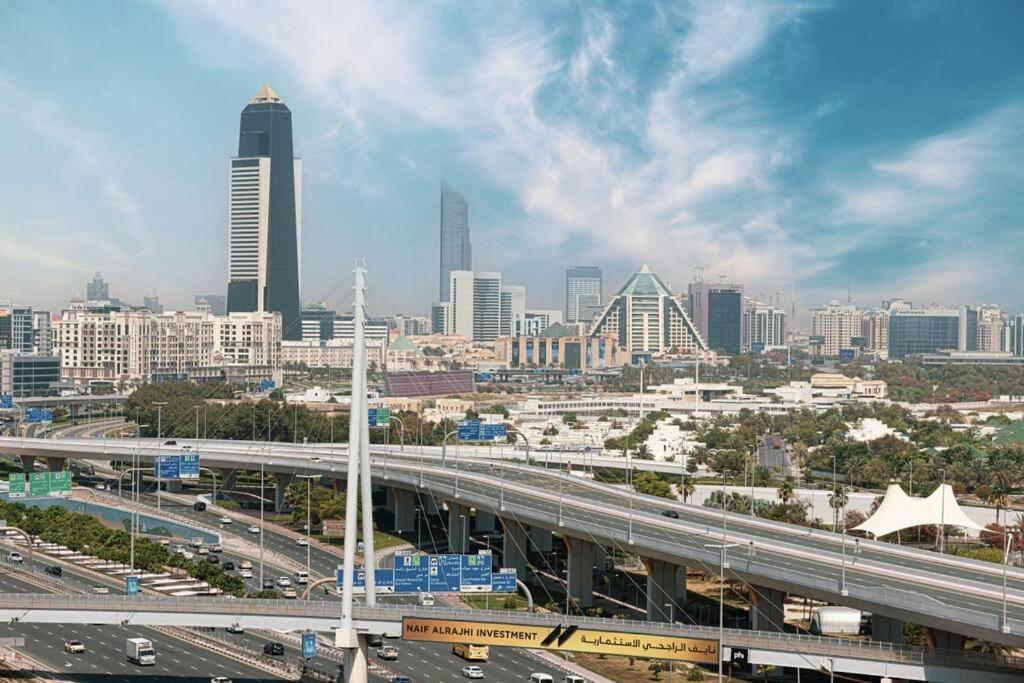 Chic 2 Bed Near Trade Centre With 5 Star Amenities Apartment Dubai Exterior photo