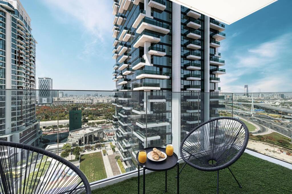 Chic 2 Bed Near Trade Centre With 5 Star Amenities Apartment Dubai Exterior photo