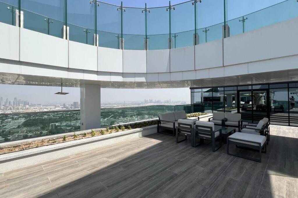 Chic 2 Bed Near Trade Centre With 5 Star Amenities Apartment Dubai Exterior photo