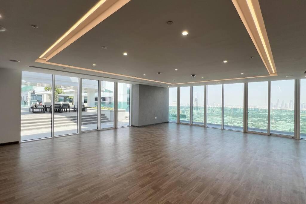 Chic 2 Bed Near Trade Centre With 5 Star Amenities Apartment Dubai Exterior photo