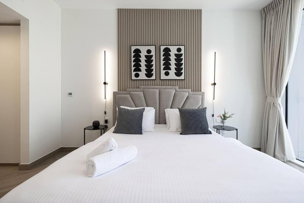 Chic 2 Bed Near Trade Centre With 5 Star Amenities Apartment Dubai Exterior photo