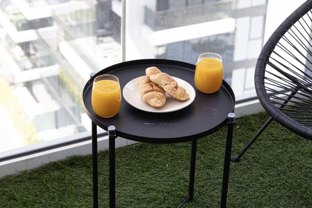 Chic 2 Bed Near Trade Centre With 5 Star Amenities Apartment Dubai Exterior photo