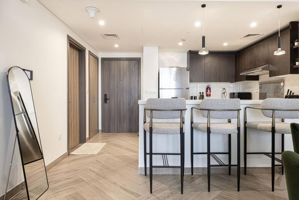 Chic 2 Bed Near Trade Centre With 5 Star Amenities Apartment Dubai Exterior photo