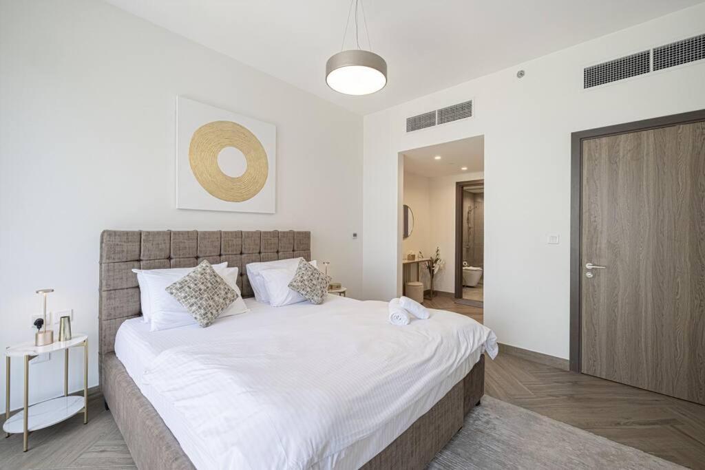 Chic 2 Bed Near Trade Centre With 5 Star Amenities Apartment Dubai Exterior photo